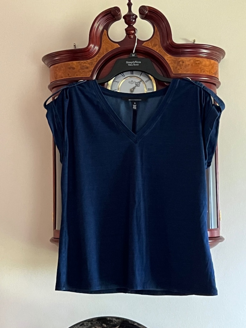 WHBM sort sleeve v neck